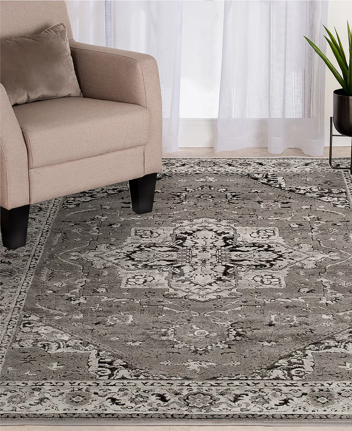 KM Home Largo Isfahan 5'3 X 7'7 Area Rug 6 KM Home Largo Isfahan 5'3 X 7'7 Area Rug - Image 4
