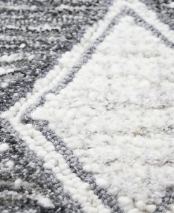 BB Rugs CLOSEOUT! Veneto CL204 3'6 X 5'6 Area Rug -Chic Home Store 19709392 fpx