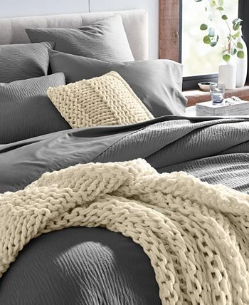 Oake Crinkle Matelasse 3-Pc. Comforter Set, Full/Queen, Created For Macy's 4 Oake Crinkle Matelasse 3-Pc. Comforter Set, Full/Queen, Created For Macy's - Image 2