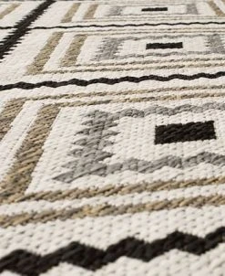 Drew & Jonathan Home Outdoor Oldenburg 8' X 10' Area Rug -Chic Home Store 21407463 fpx